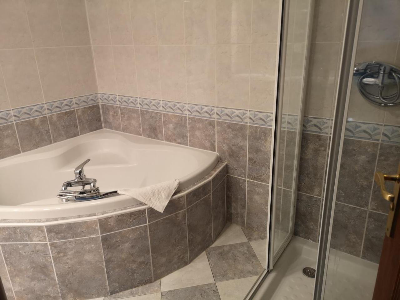 Hotel Castel D'Olmes Tabre 외부 사진